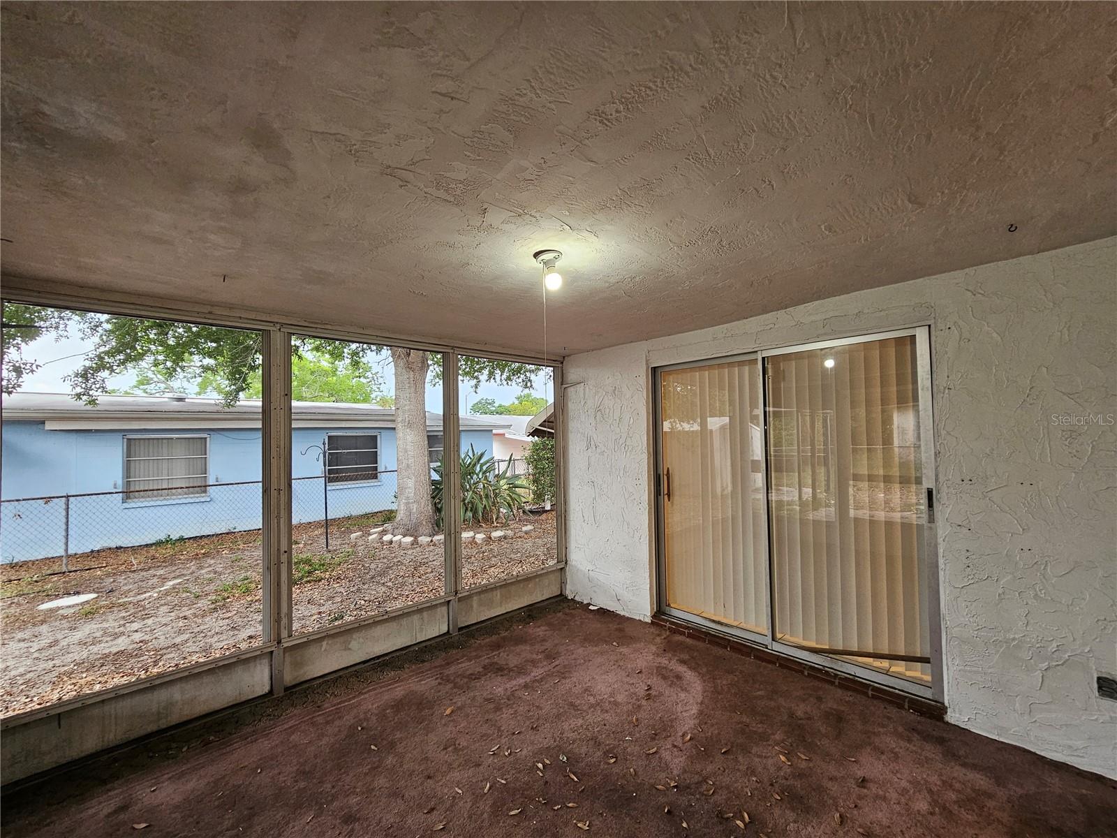 HOLIDAY GARDENS ESTATES - Residential Lease