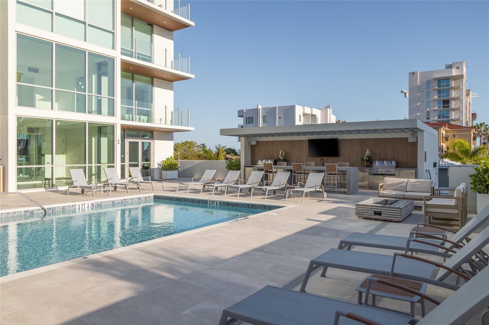 EVOLUTION - Residential Lease