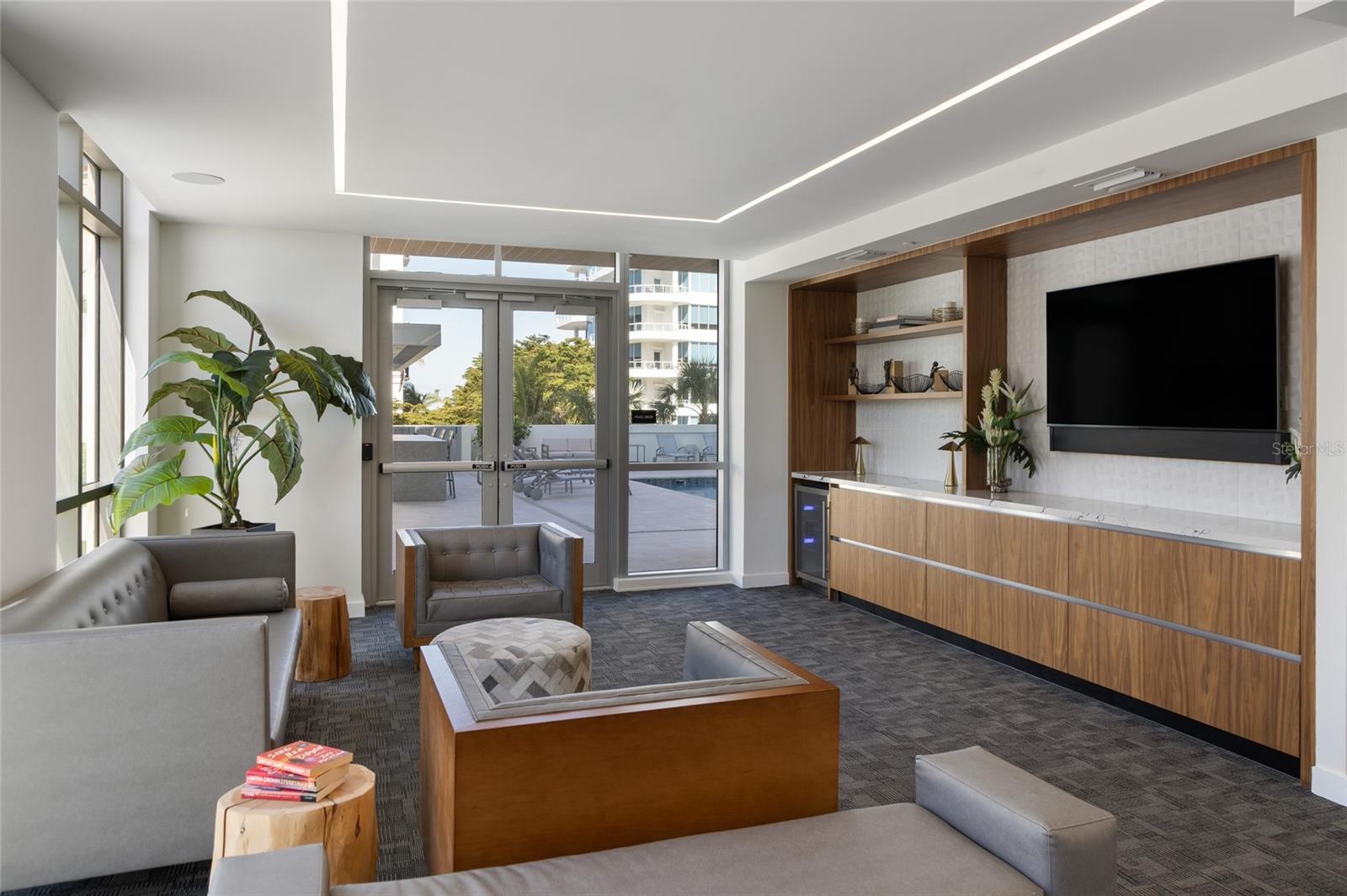 EVOLUTION - Residential Lease