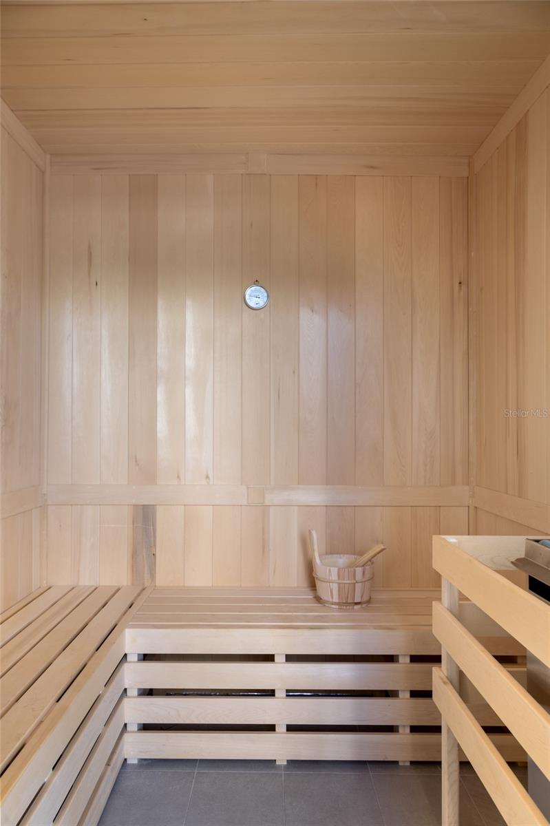 EVOLUTION - Residential Lease