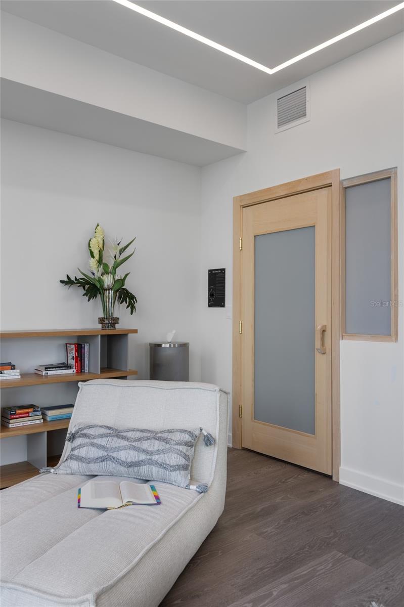 EVOLUTION - Residential Lease