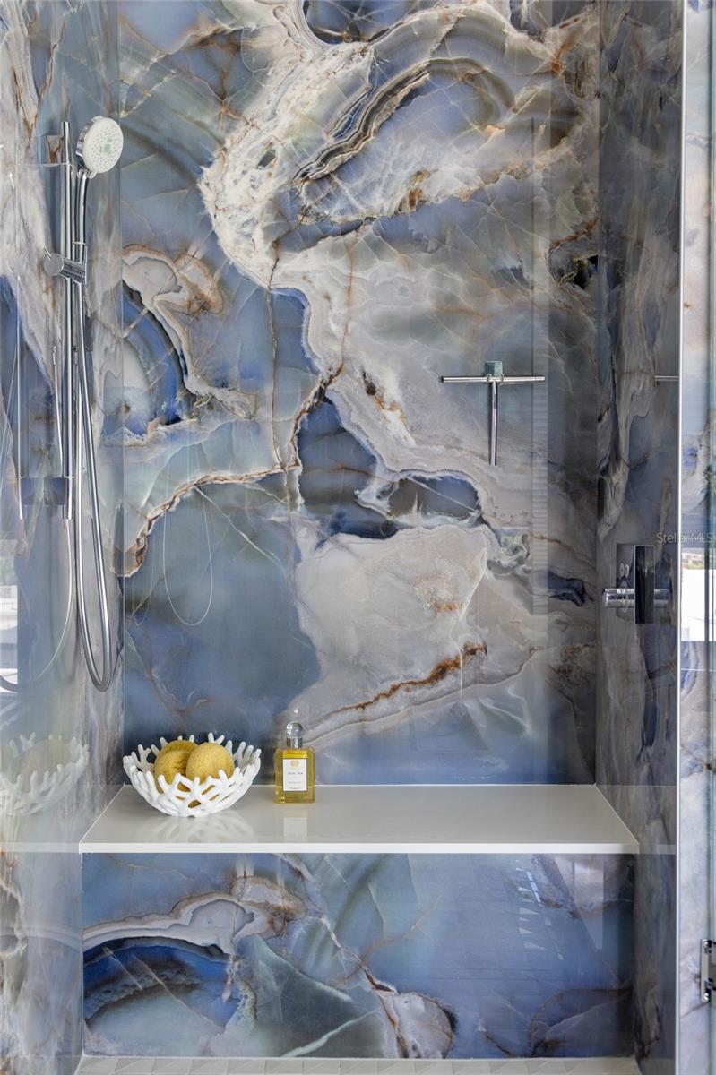 EVOLUTION - Residential Lease