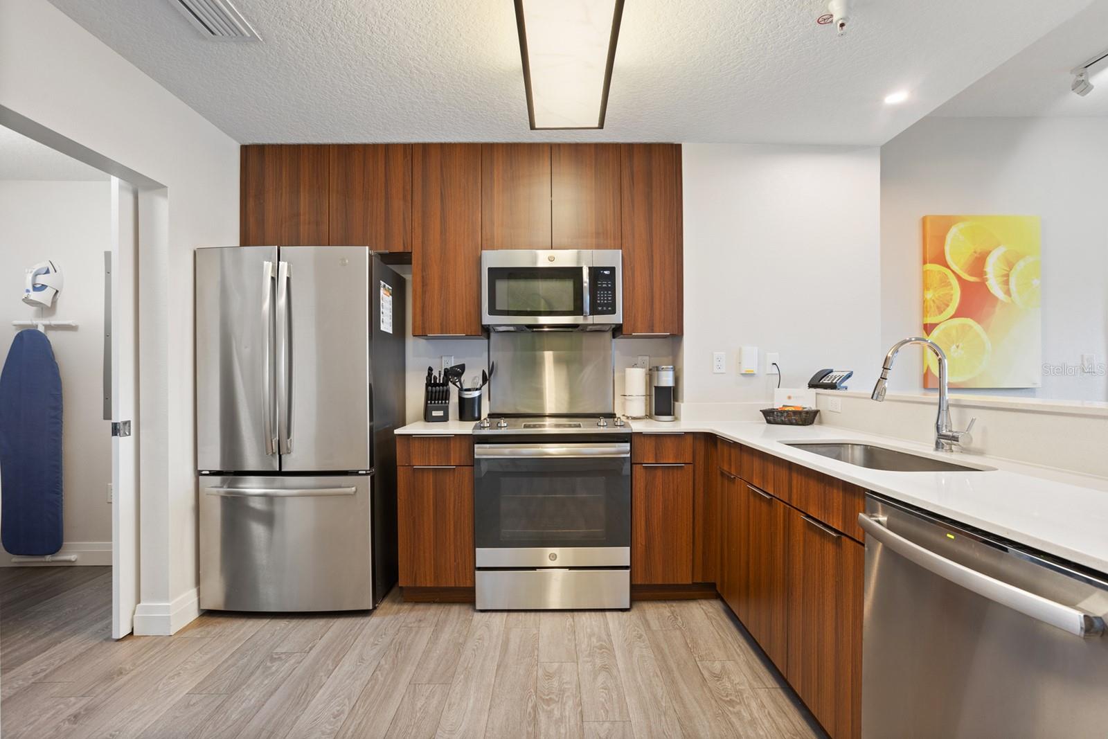 GROVE RESIDENCE & SPA HOTEL CONDO II - Residential