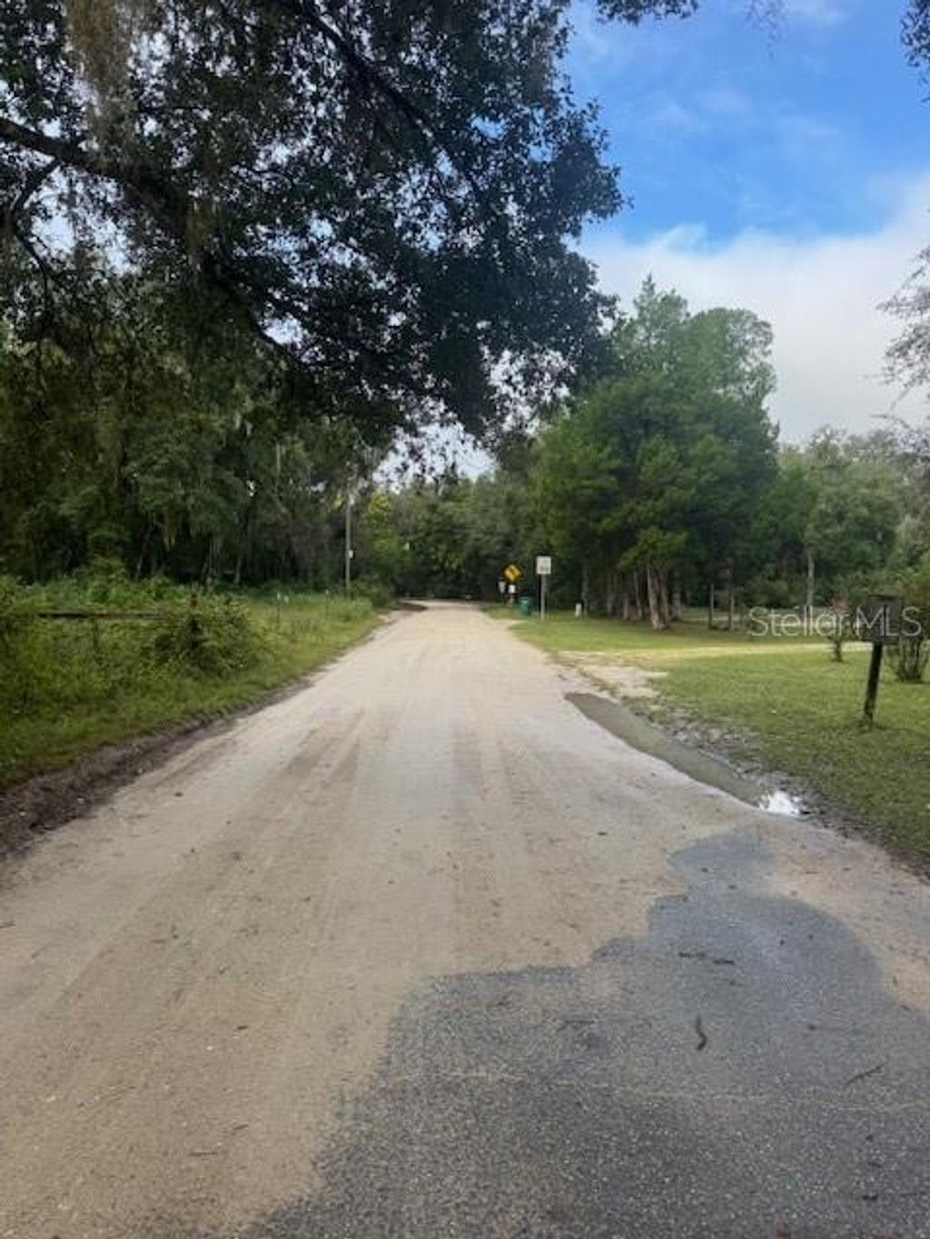 Photo of 104 Floradandy Road, Hawthorne, FL 32640 (MLS # GC540590)