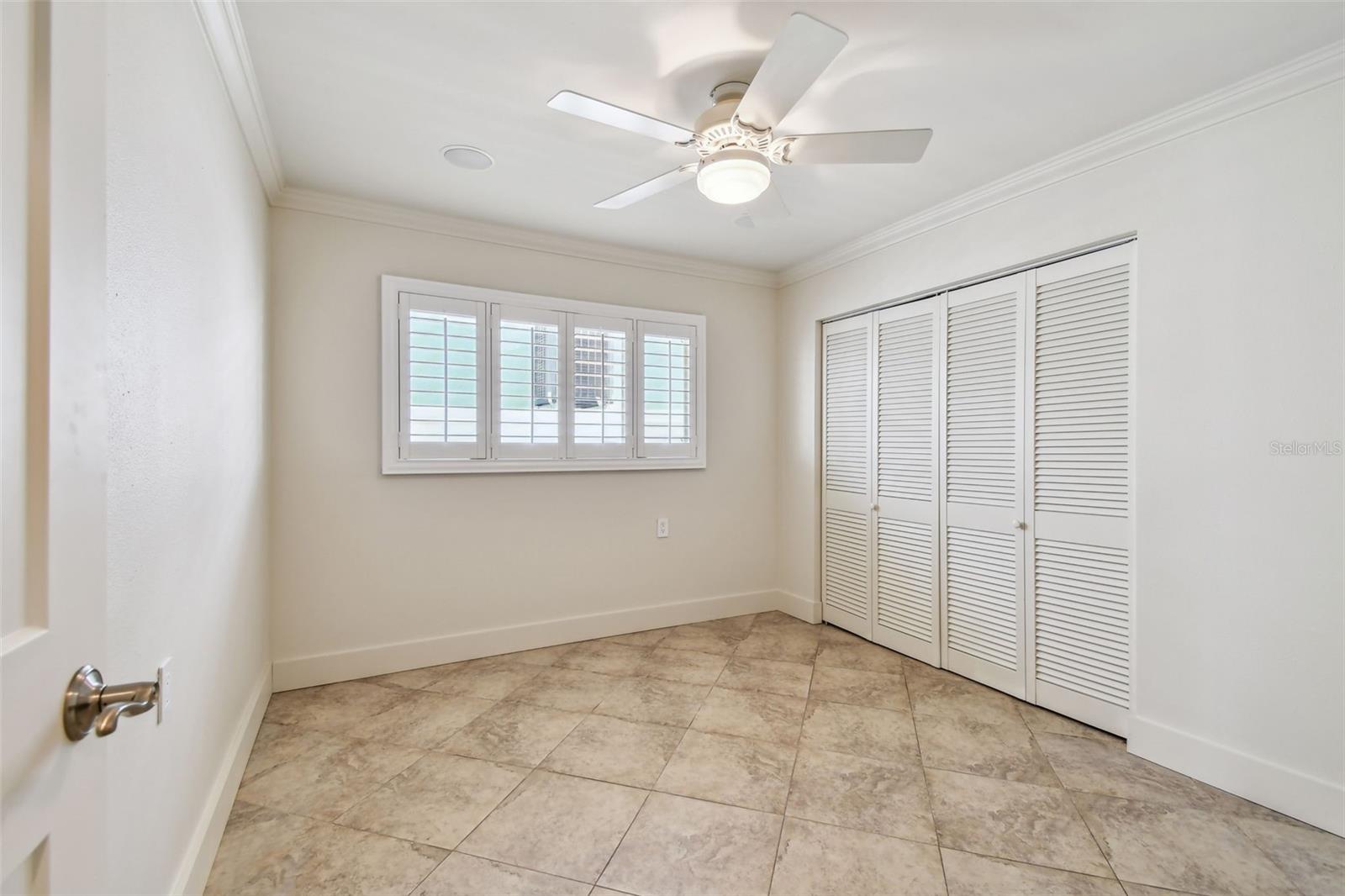 OAKHURST SHORES 5TH ADD - Residential