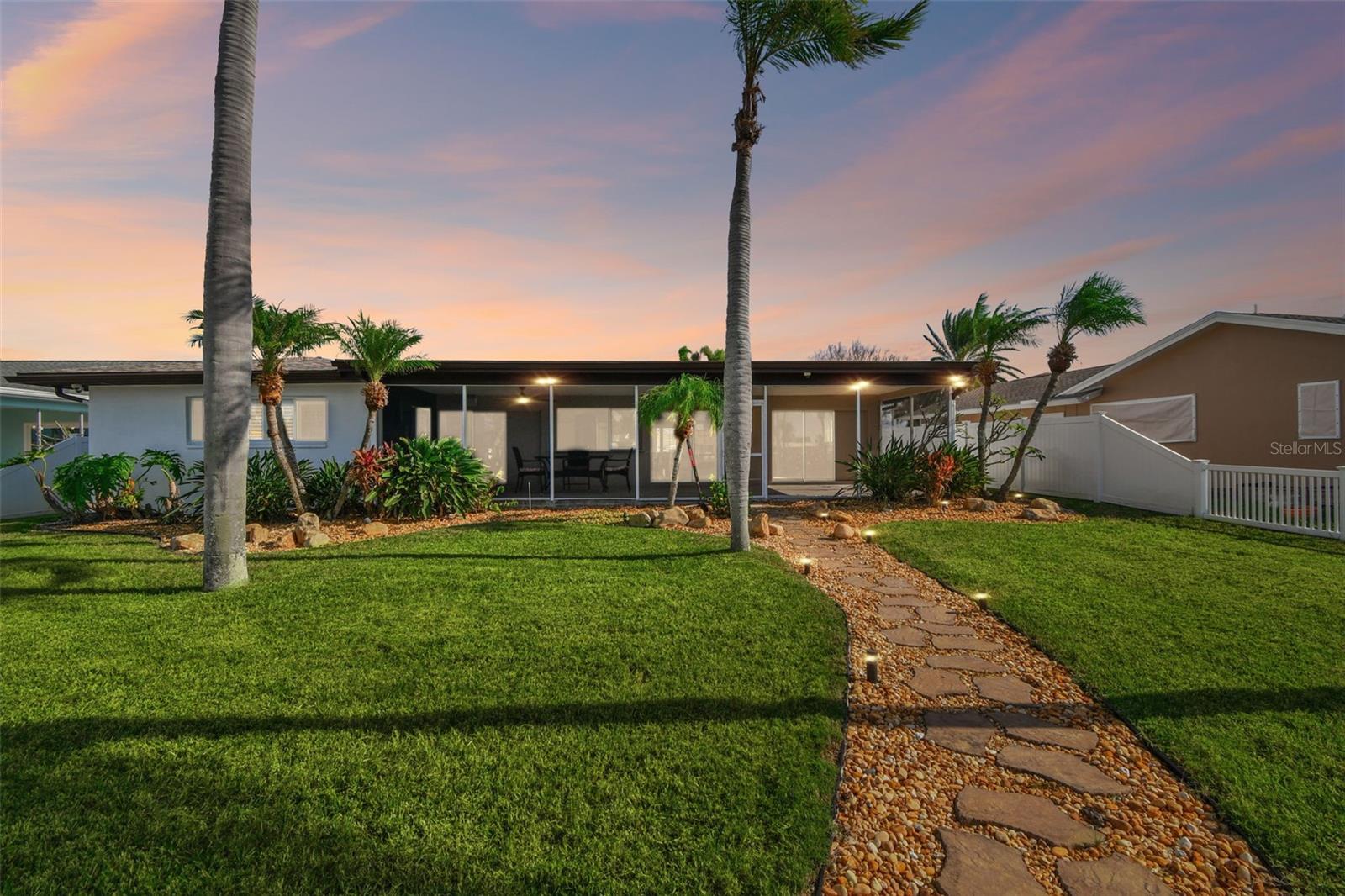 OAKHURST SHORES 5TH ADD - Residential
