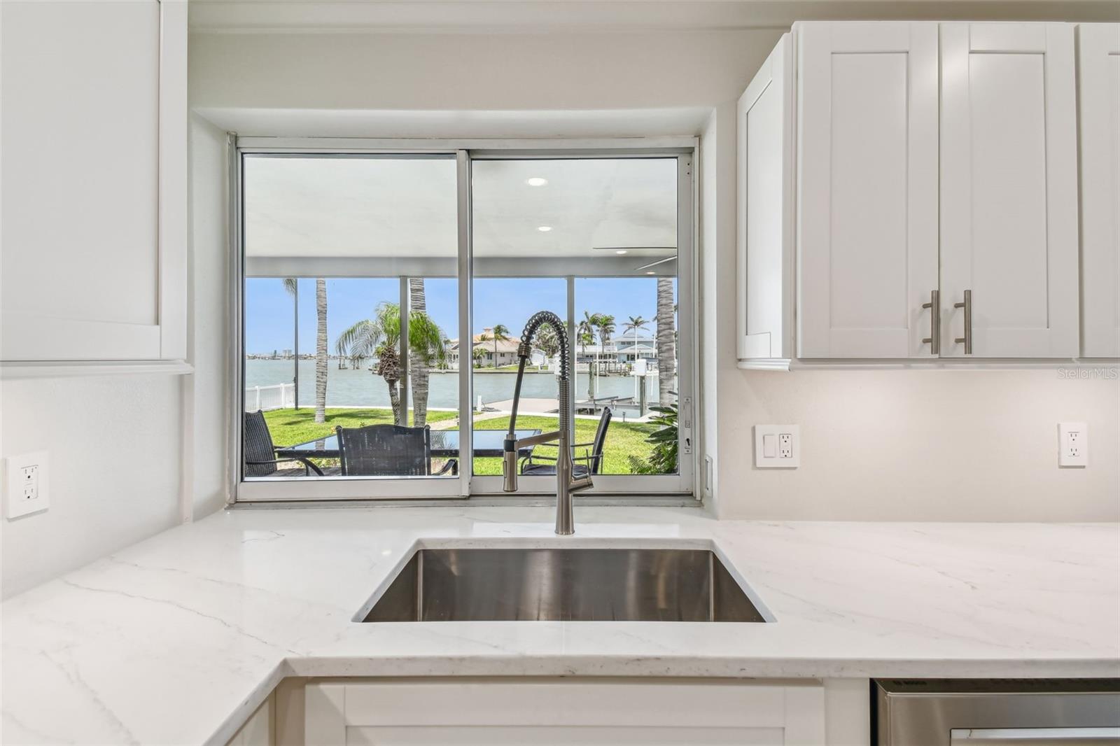 OAKHURST SHORES 5TH ADD - Residential