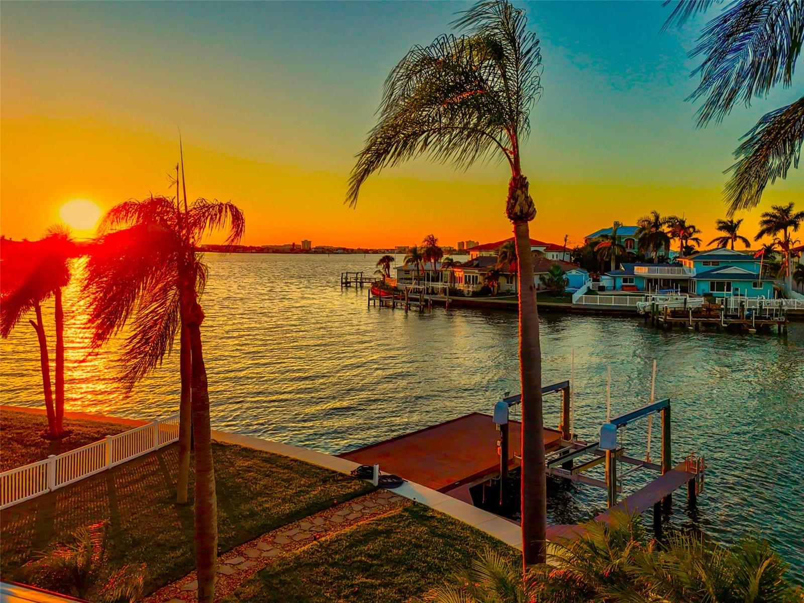 OAKHURST SHORES 5TH ADD - Residential