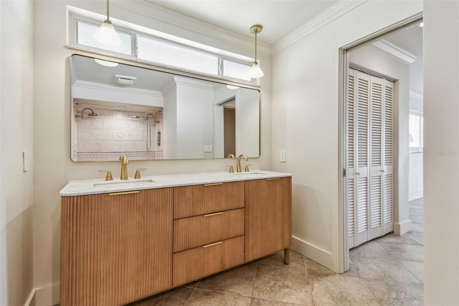 OAKHURST SHORES 5TH ADD - Residential