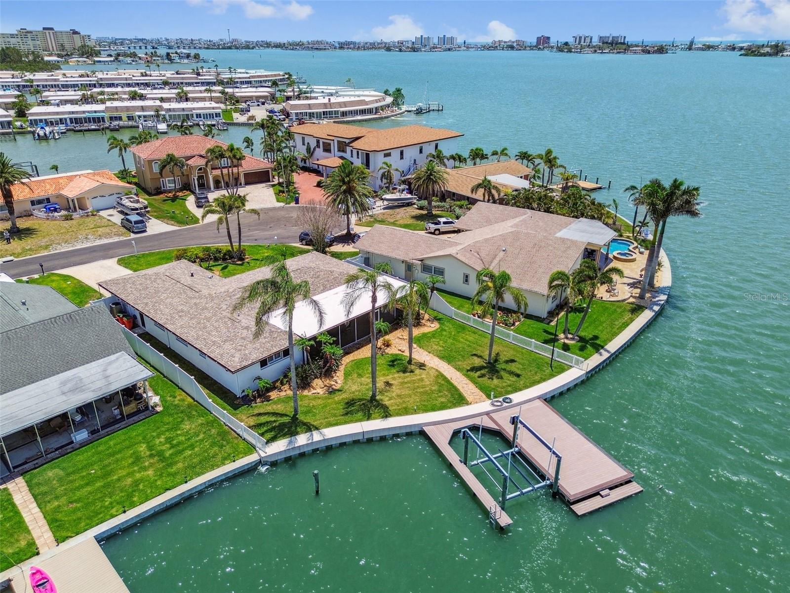 OAKHURST SHORES 5TH ADD - Residential