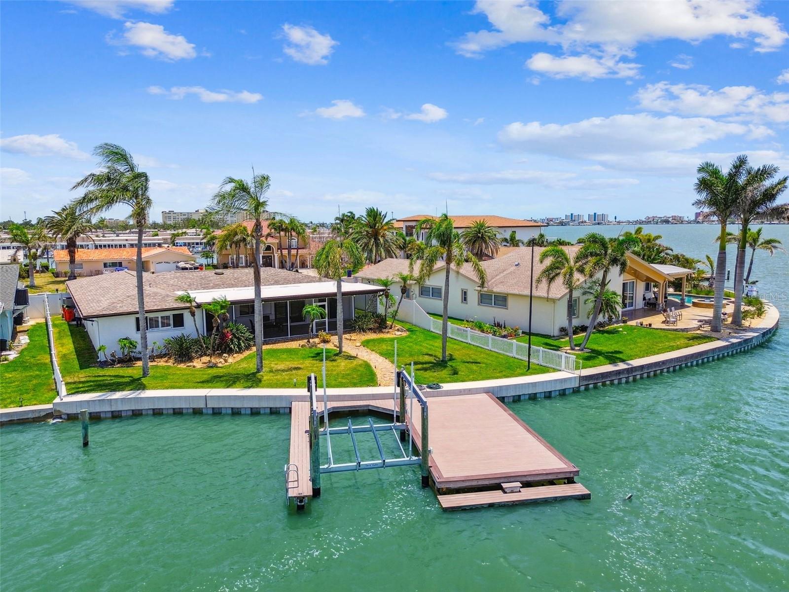 OAKHURST SHORES 5TH ADD - Residential