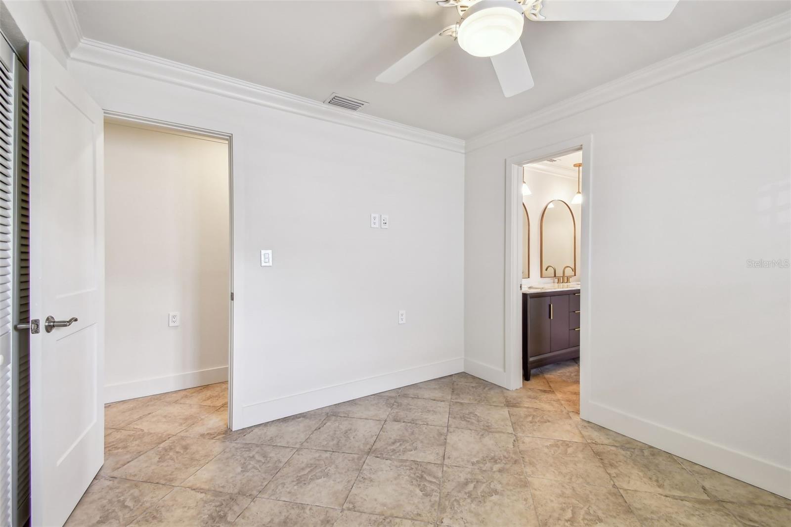OAKHURST SHORES 5TH ADD - Residential