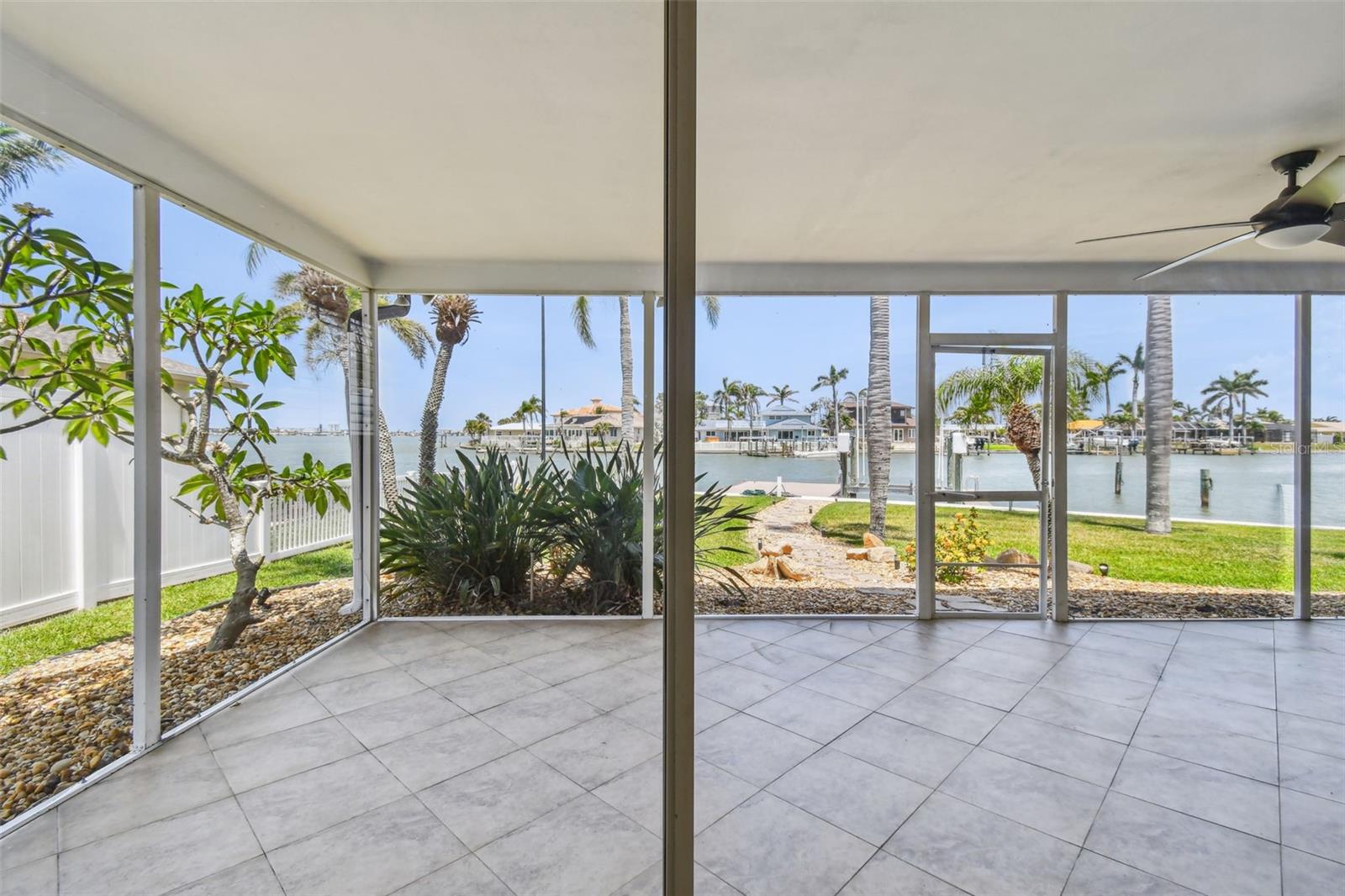 OAKHURST SHORES 5TH ADD - Residential