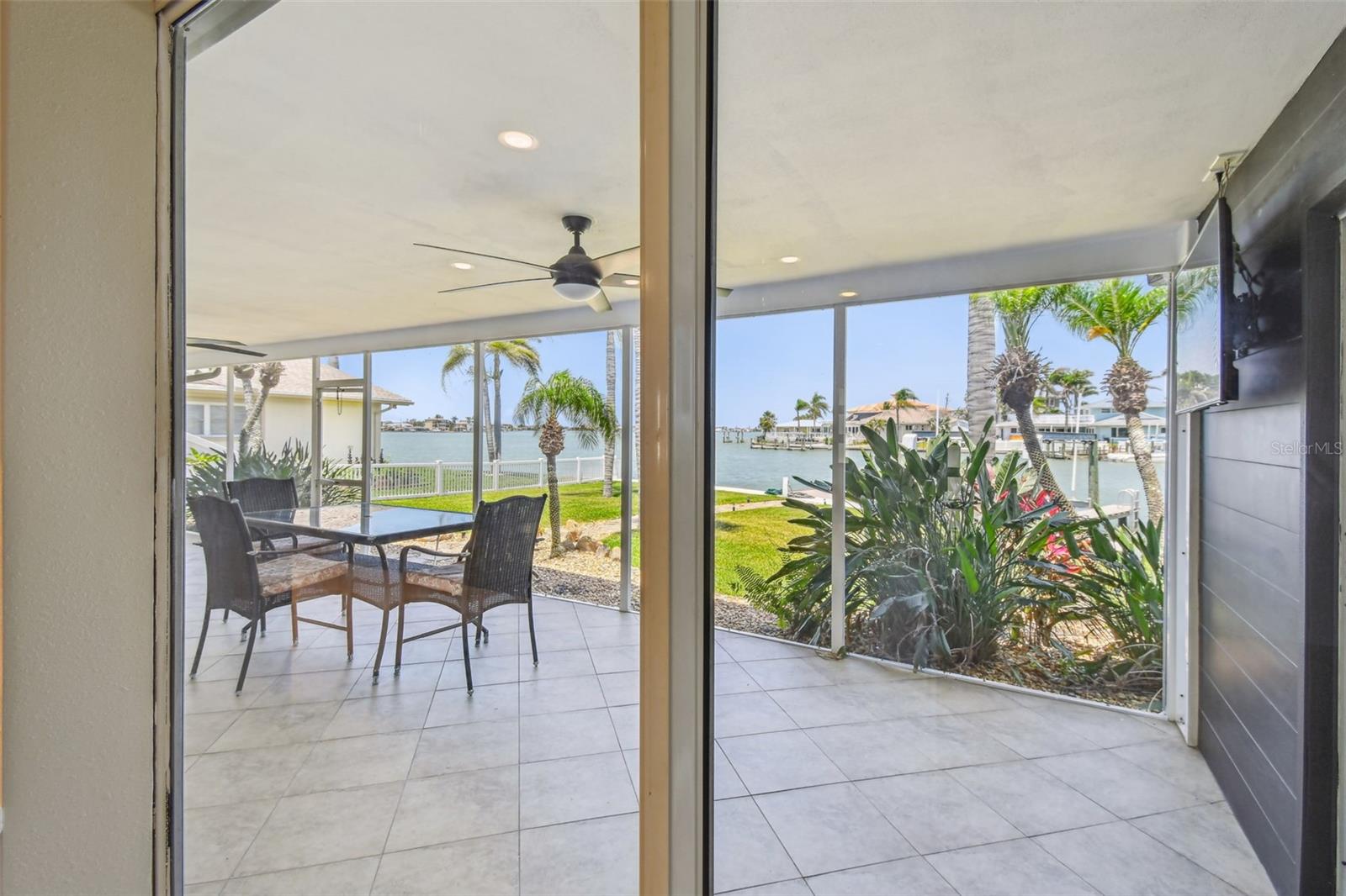 OAKHURST SHORES 5TH ADD - Residential
