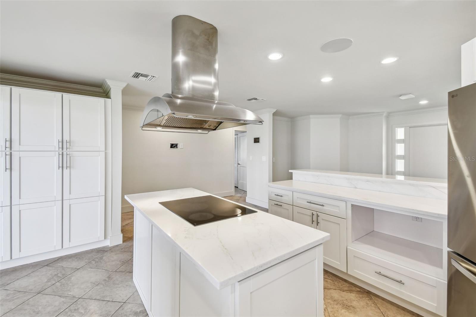 OAKHURST SHORES 5TH ADD - Residential