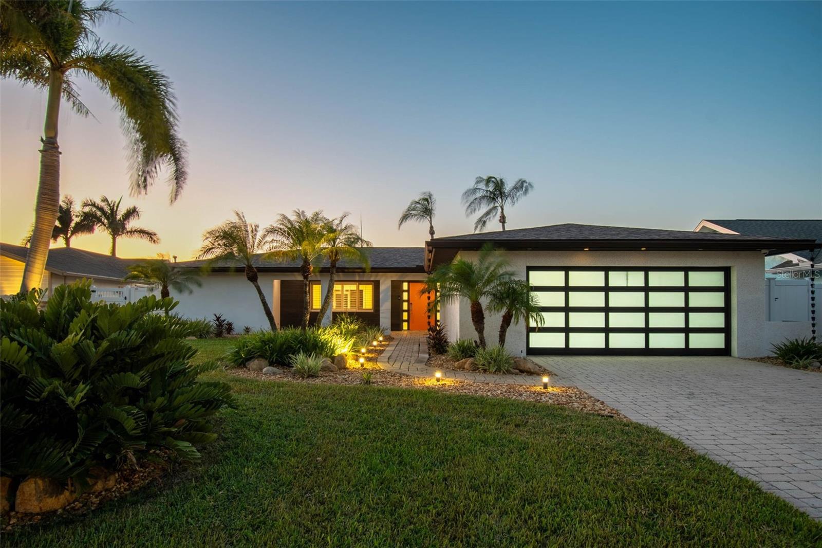 OAKHURST SHORES 5TH ADD - Residential