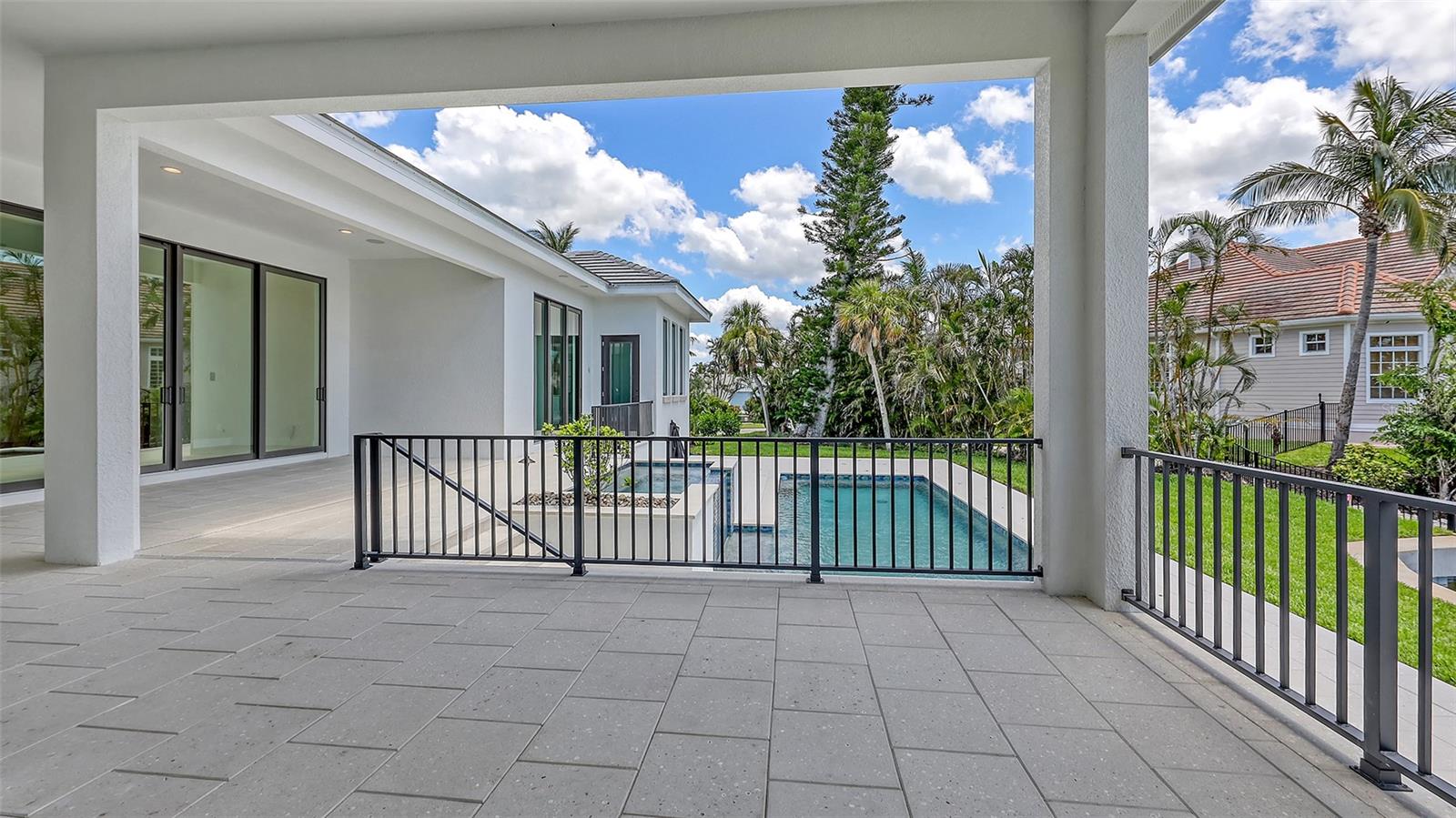EMERALD HARBOR - Residential