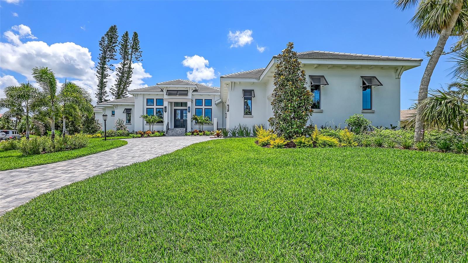 EMERALD HARBOR - Residential