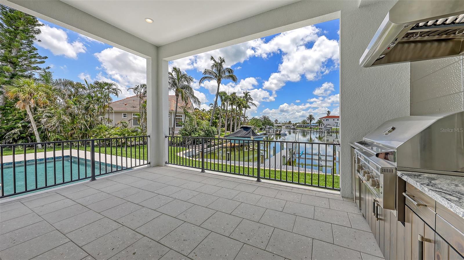 EMERALD HARBOR - Residential