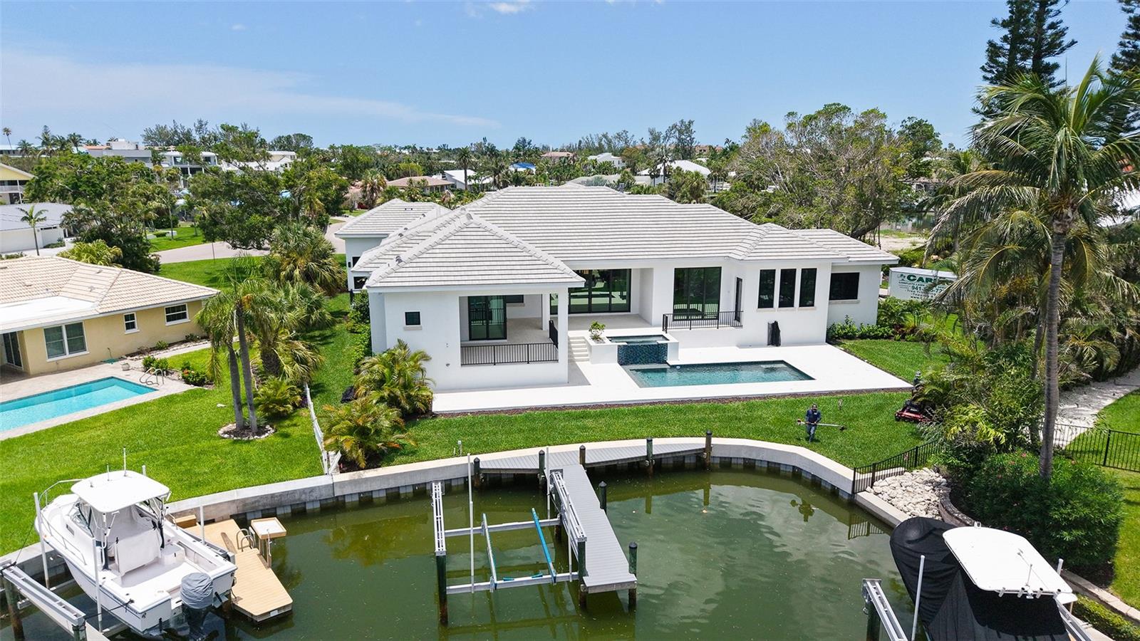 EMERALD HARBOR - Residential