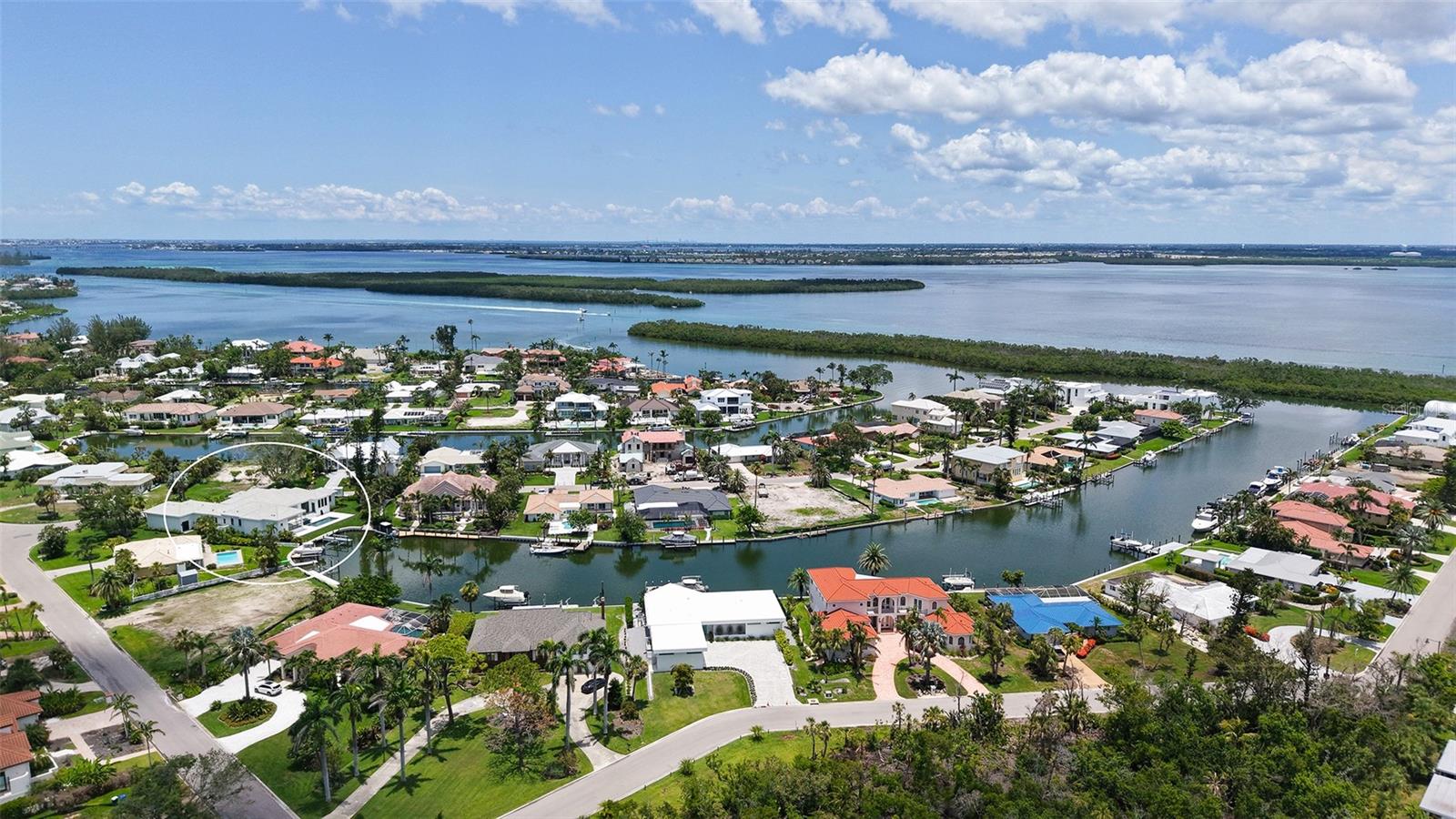 EMERALD HARBOR - Residential