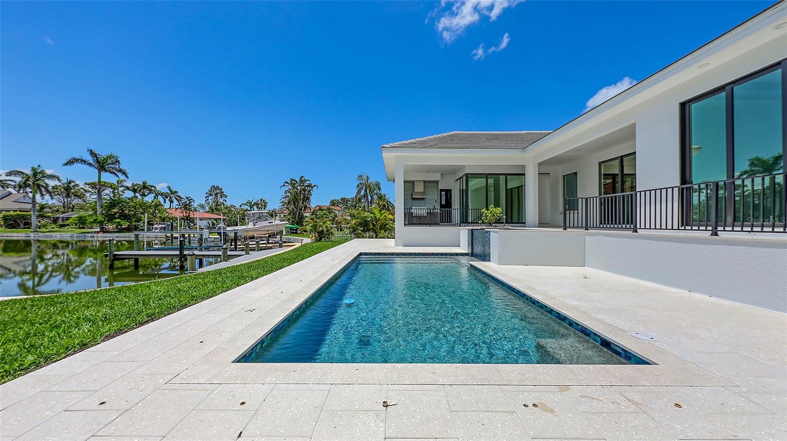 EMERALD HARBOR - Residential