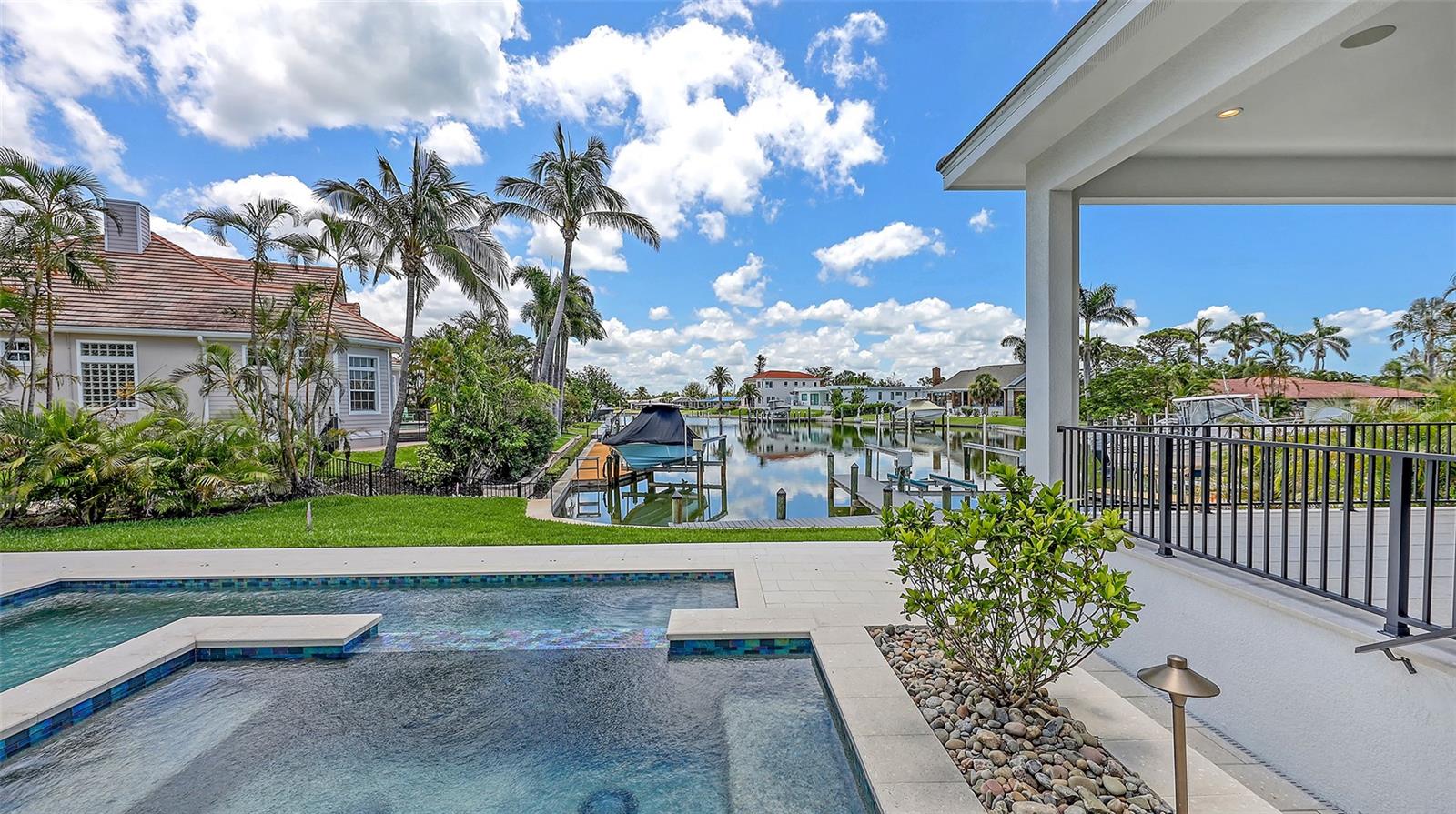 EMERALD HARBOR - Residential