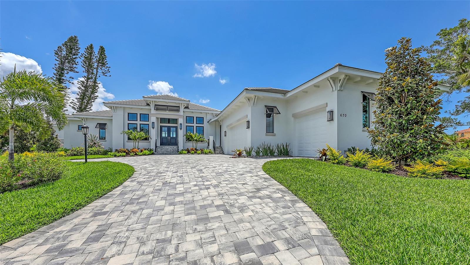 EMERALD HARBOR - Residential