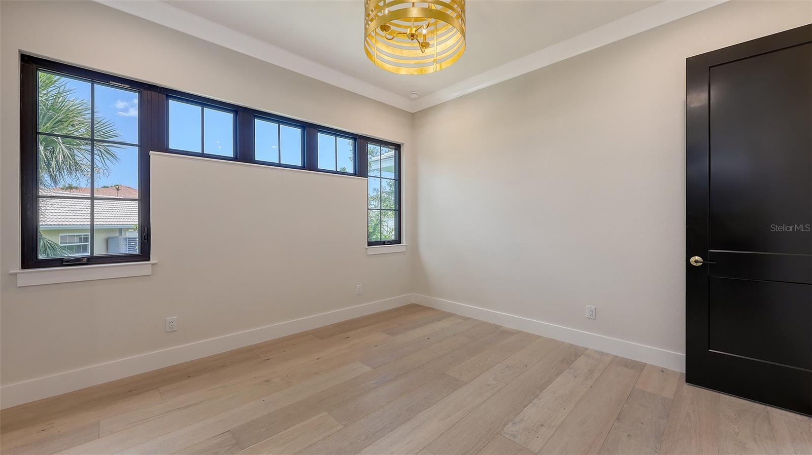 EMERALD HARBOR - Residential