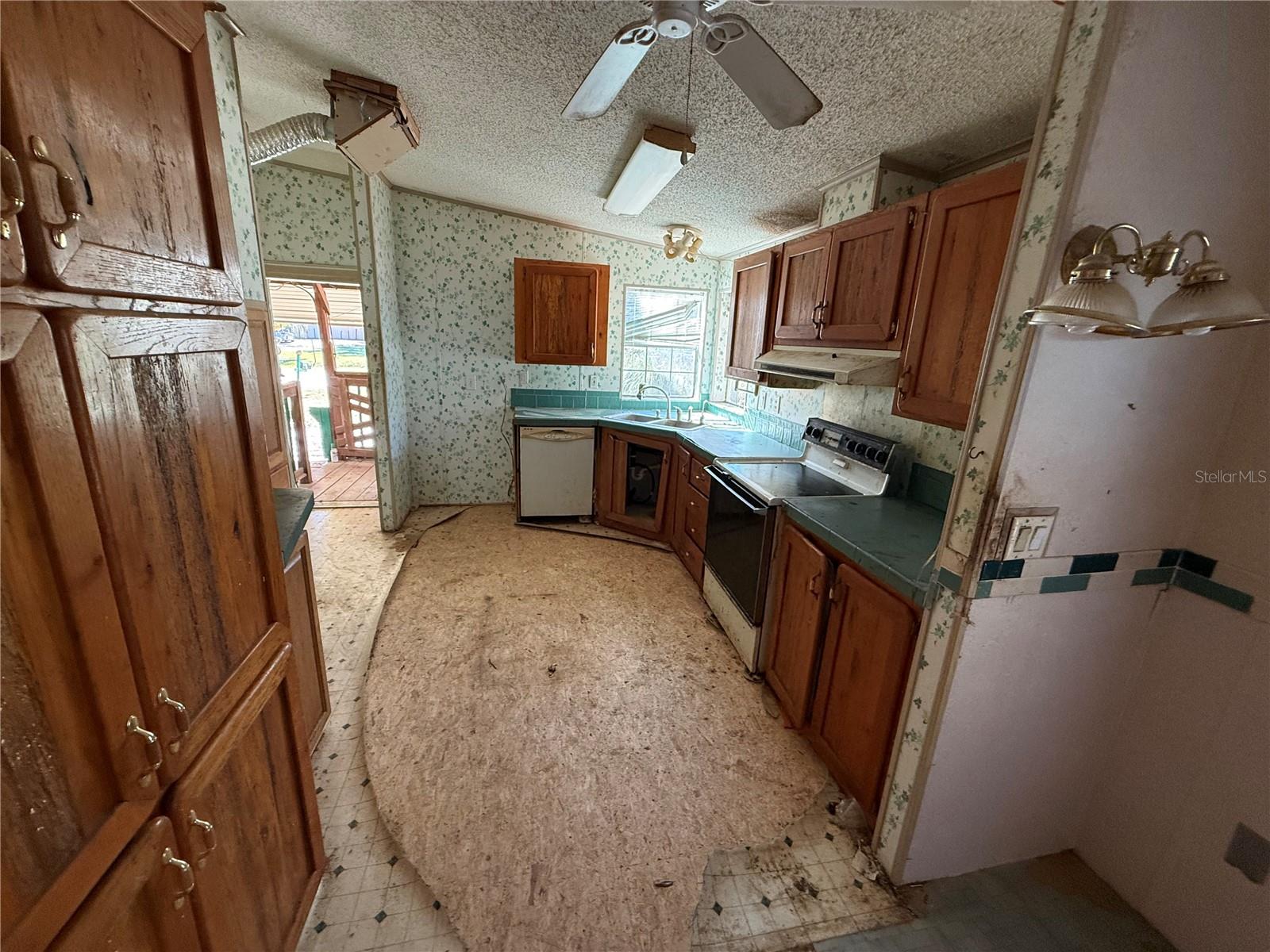 BELLEVIEW HEIGHTS ESTATE - Residential