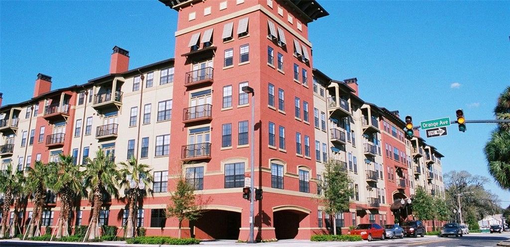 Photo of 911 N Orange Avenue #235, Orlando, FL 32801 (MLS # O6442957)