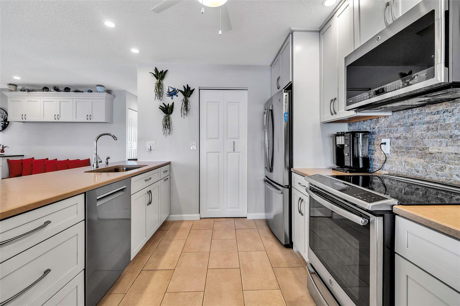 BAYSIDE TERRACES AT WILD OAK BAY III-V - Residential