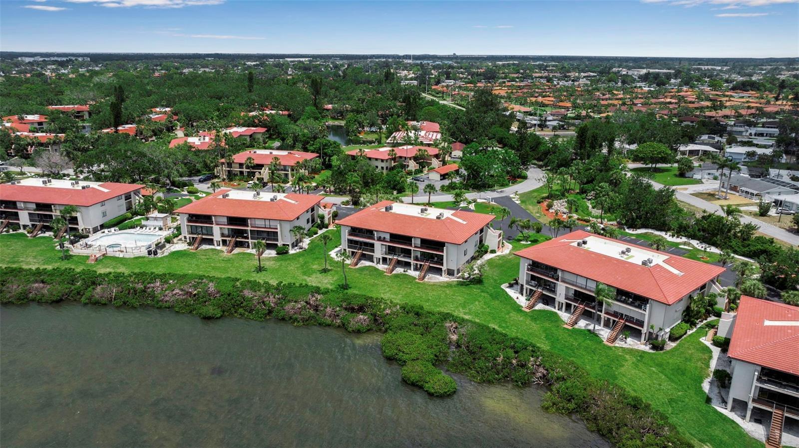 BAYSIDE TERRACES AT WILD OAK BAY III-V - Residential