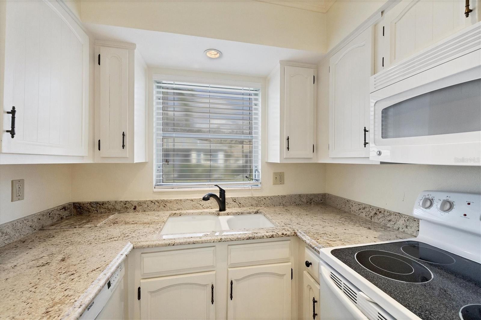 6033 ARLENE WAY 3