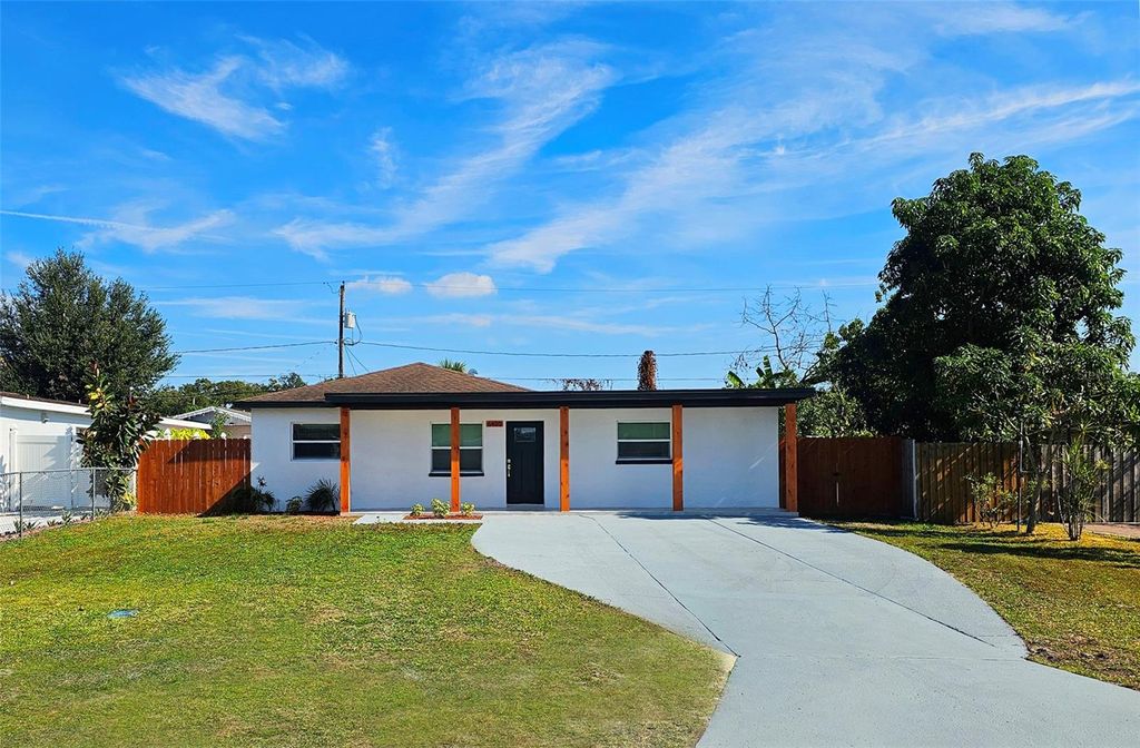 Photo of 6405 N Hale Avenue, Tampa, FL 33614 (MLS # TB8450896)