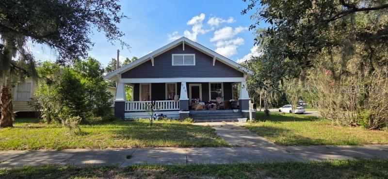 Investor’s Opportunity in Lake Wales, FL!
Don’t miss this unique property sitting on a corner lot in the heart of Lake Wales. Featuring solar panels for energy savings, this home offers great potential for those looking to invest or customize their next project. With a little TLC, you can unlock its true value and create a beautiful living space or income-producing property. Conveniently located near shopping, dining, and the charm of historic Lake Wales, this home is a rare find with plenty of upside. Property will need a trash out.