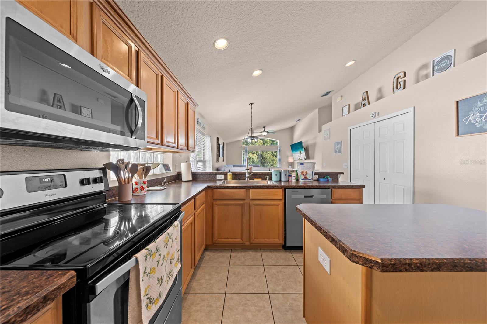 BRISTOL COVE AT DEER CREEK PH 1 - Residential