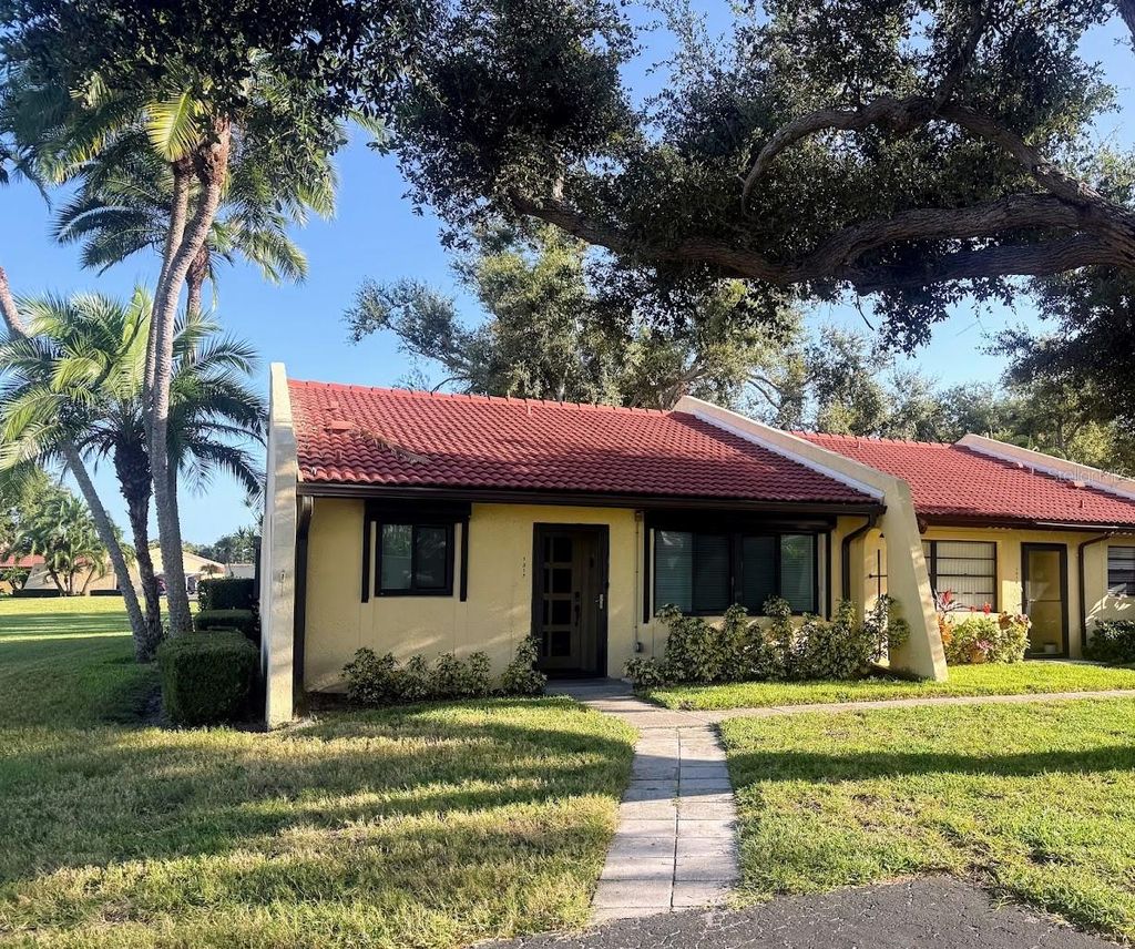 Photo of 1317 57th Street W, Bradenton, FL 34209 (MLS # A4667085)