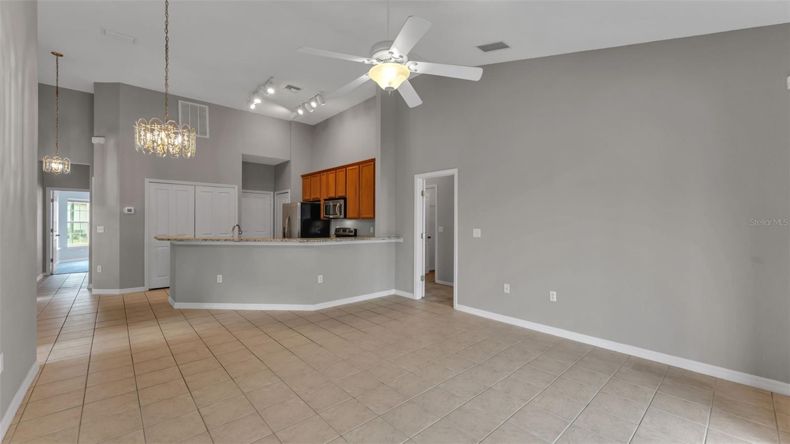 VILLAGE AT LAKE HIGHLAND PH 02 - Residential