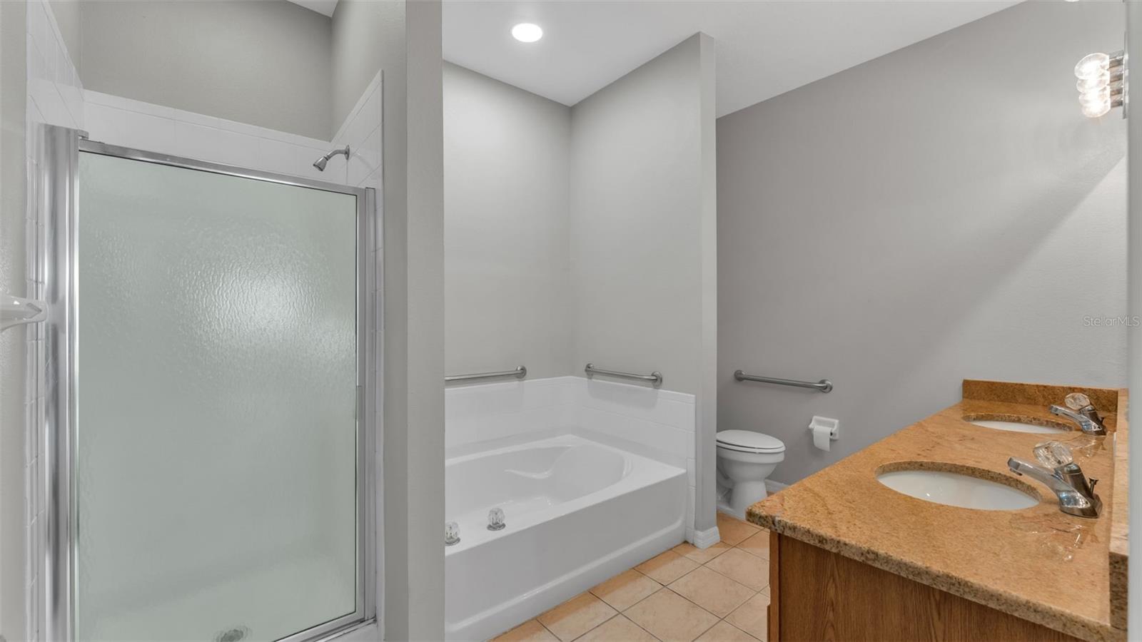 VILLAGE AT LAKE HIGHLAND PH 02 - Residential