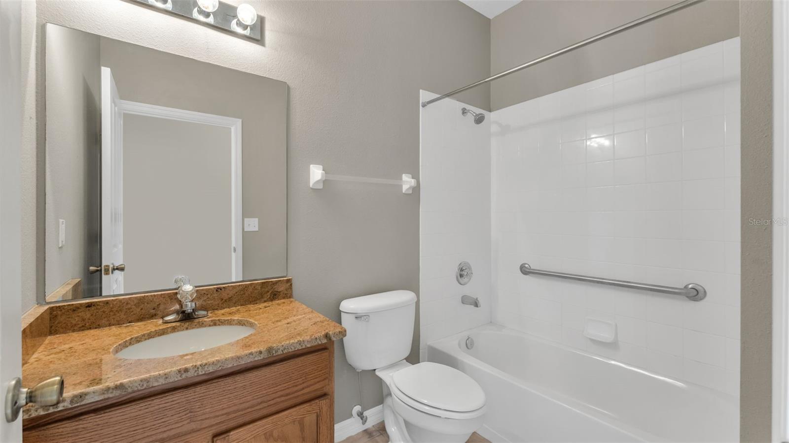 VILLAGE AT LAKE HIGHLAND PH 02 - Residential