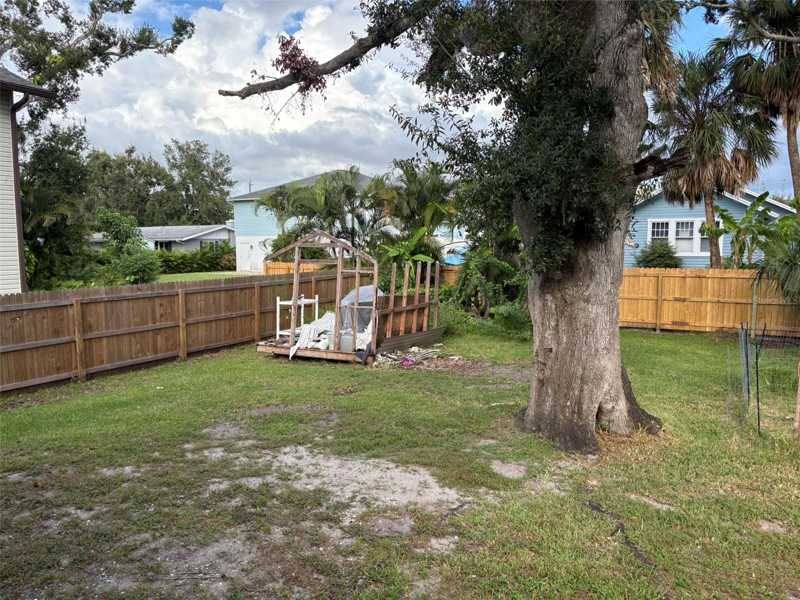 RIVERVIEW - Residential