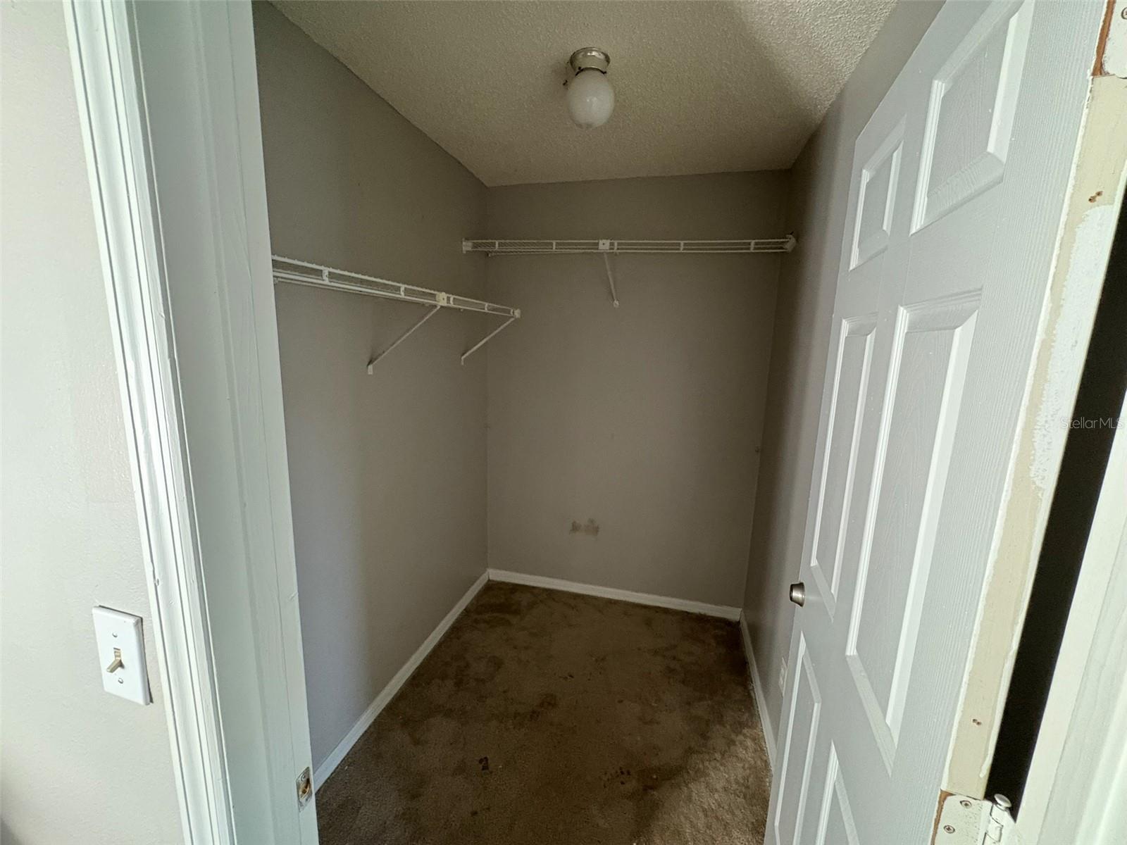 RIVERVIEW - Residential