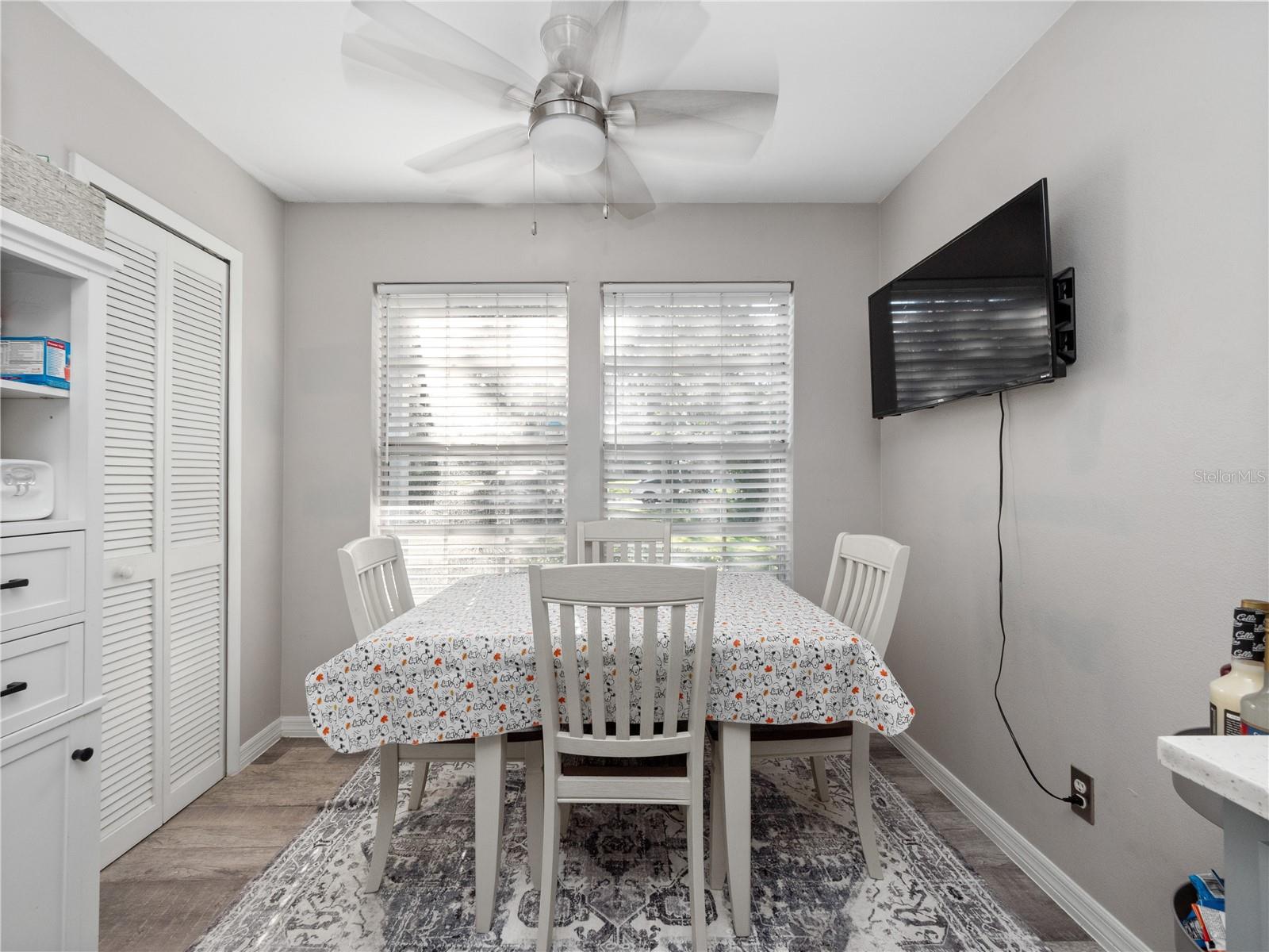 OAK MEADOWS - Residential