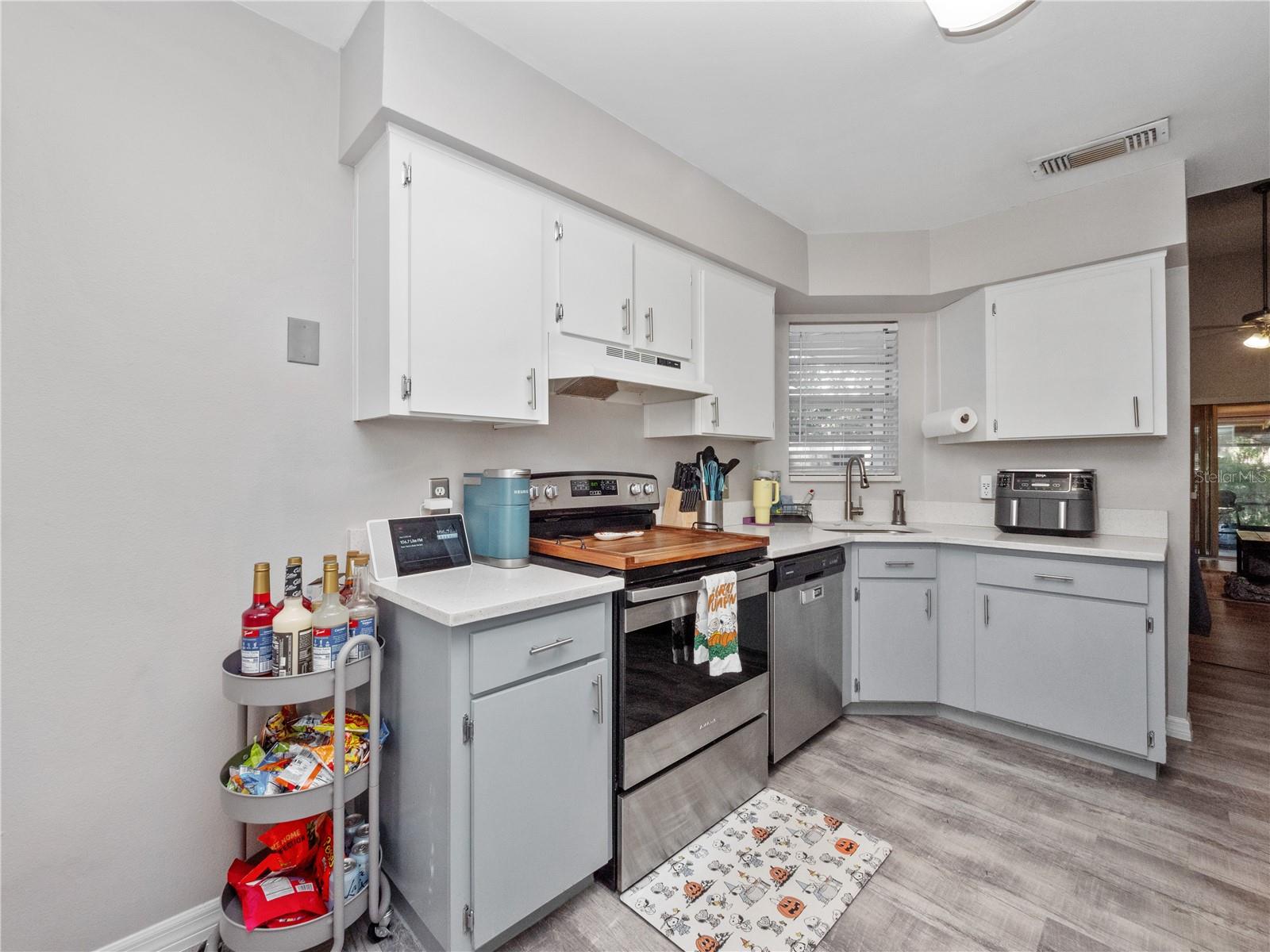 OAK MEADOWS - Residential