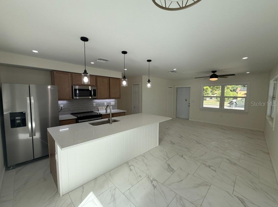 1809 5TH AVENUE W