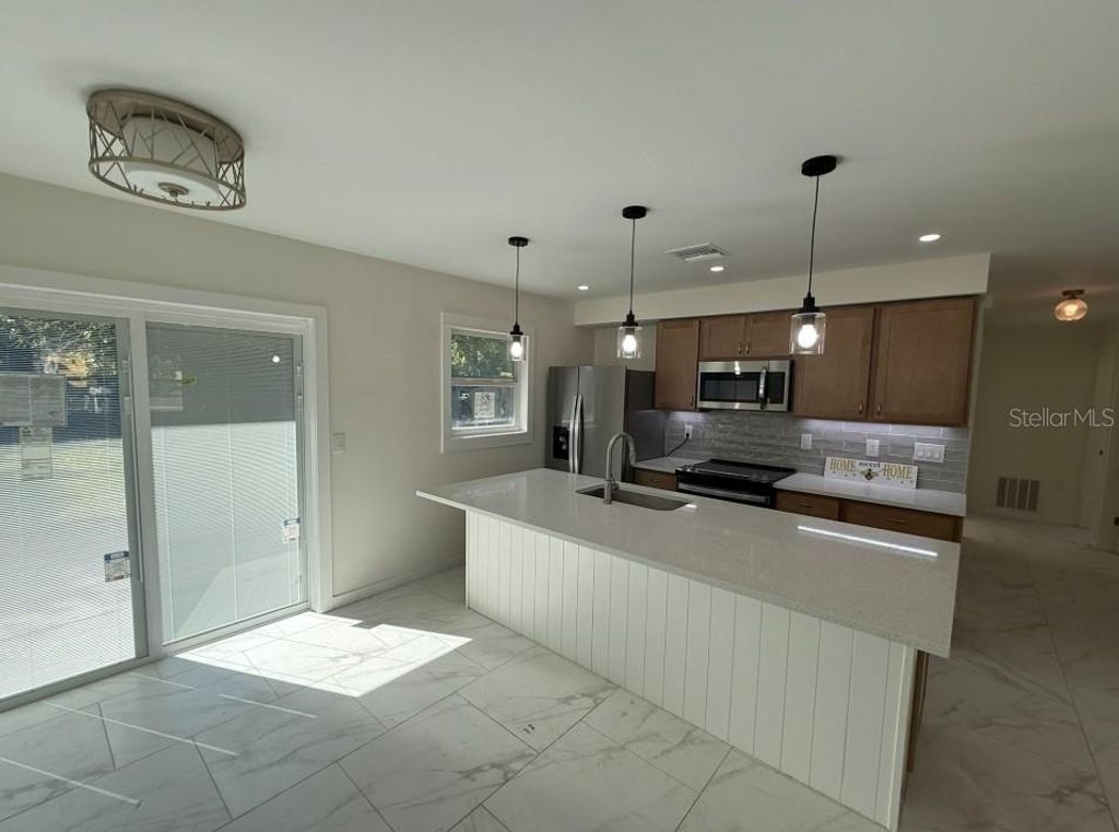 Photo of 1809 5th Avenue W, Palmetto, FL 34221 (MLS # A4690405)