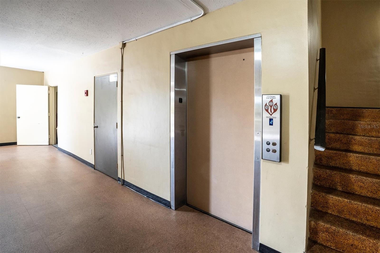 ON TOP OF THE WORLD - Residential Lease