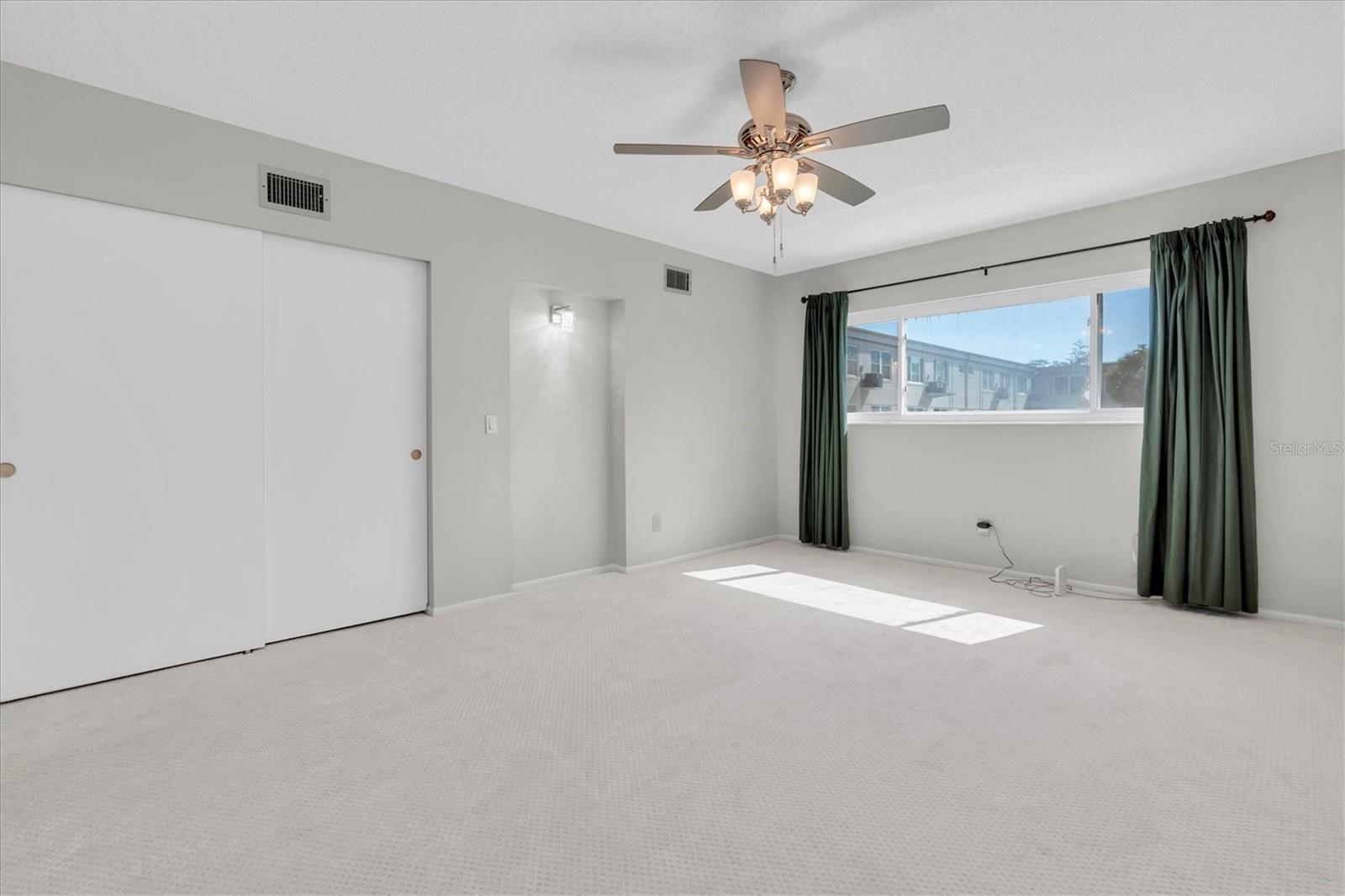 ON TOP OF THE WORLD - Residential Lease