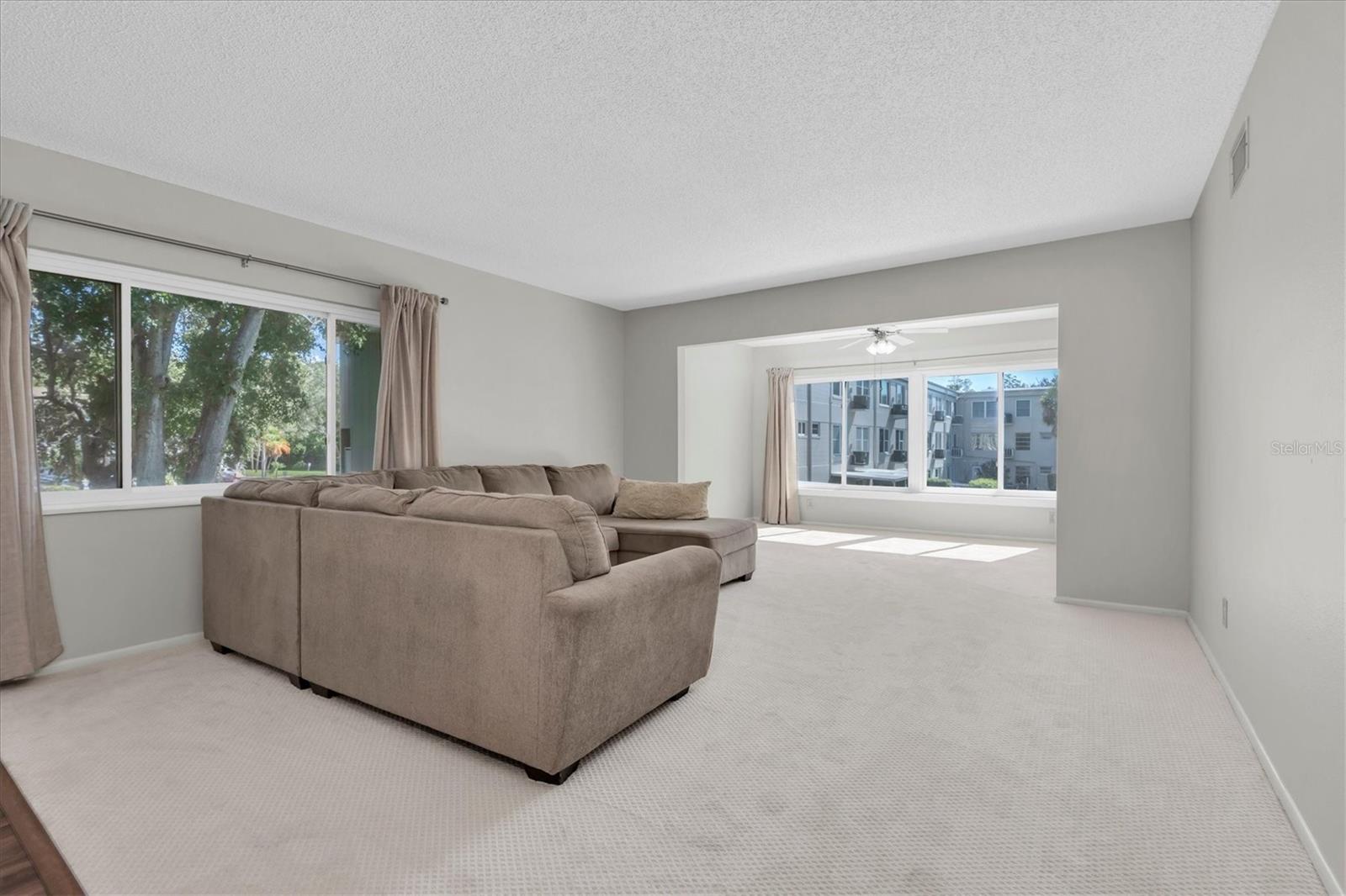 ON TOP OF THE WORLD - Residential Lease